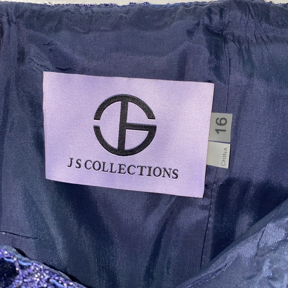 Js collections metallic blue lace overlay gown - Picture 5 of 9